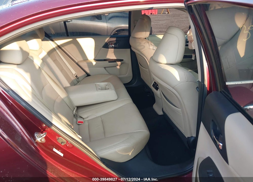 2013 HONDA ACCORD VIN: 1HGCR2F82DA272675