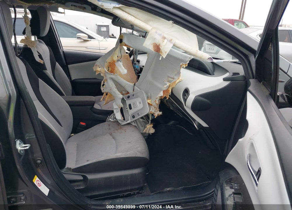 2020 TOYOTA PRIUS LE VIN: JTDKARFU3L3125338