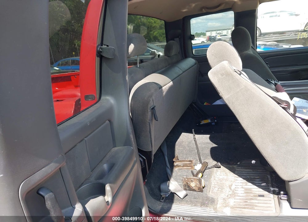 2004 CHEVROLET SILVERADO 2500HD LS VIN: 1GCHK29U54E247036