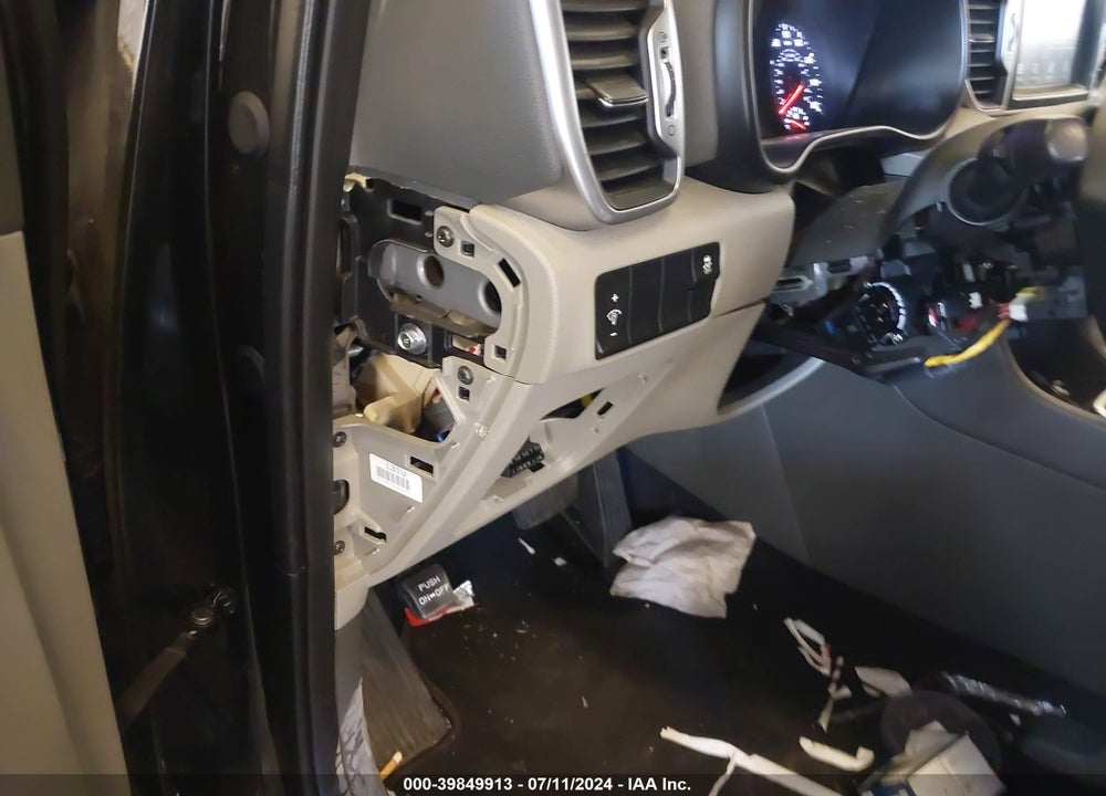 2019 KIA SPORTAGE LX VIN: KNDPMCAC1K7596257