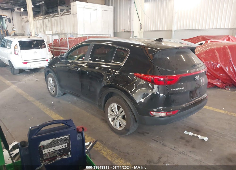 2019 KIA SPORTAGE LX VIN: KNDPMCAC1K7596257