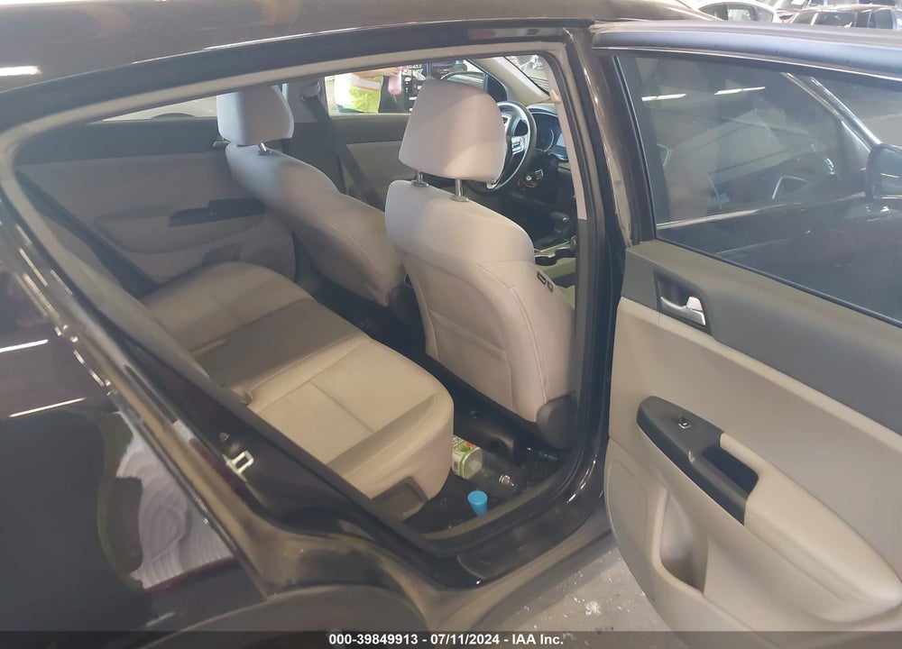 2019 KIA SPORTAGE LX VIN: KNDPMCAC1K7596257