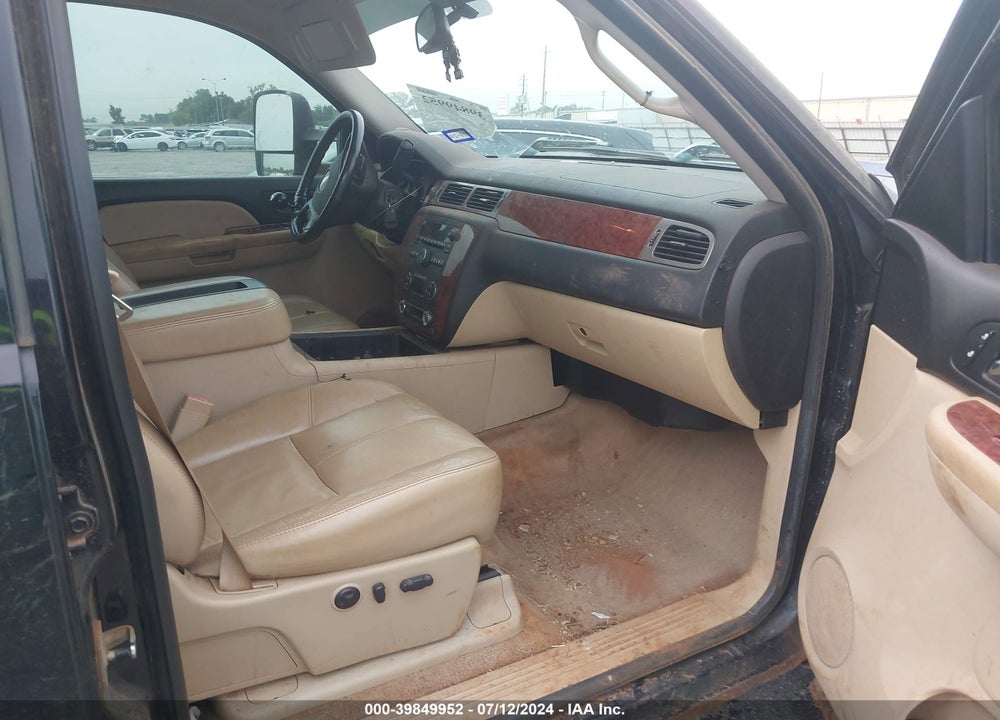 2008 CHEVROLET SILVERADO 2500HD LTZ VIN: 1GCHK23688F210735