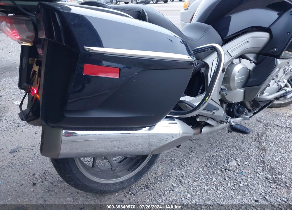 2012 BMW K1600 GTL VIN: WB1061204CZZ21930
