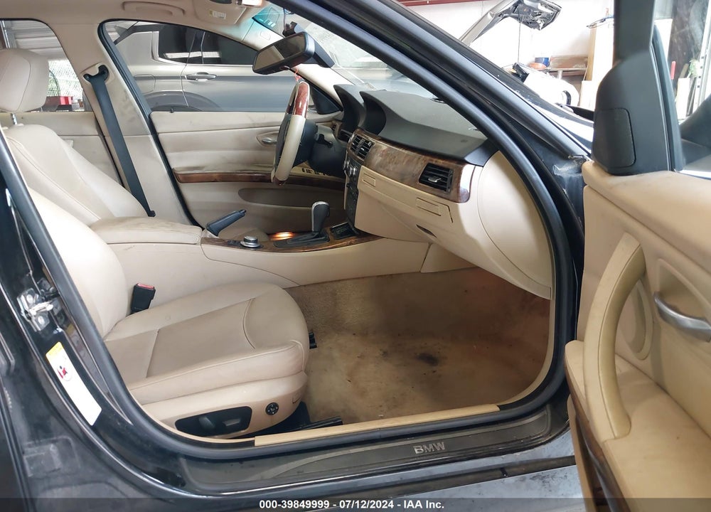 2007 BMW 328XI VIN: WBAVC93517KX54660