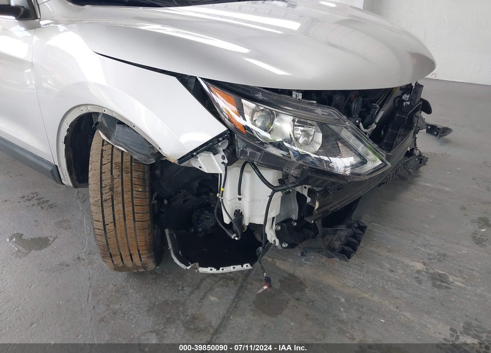 2019 NISSAN ROGUE SPORT SL VIN: JN1BJ1CP0KW225106