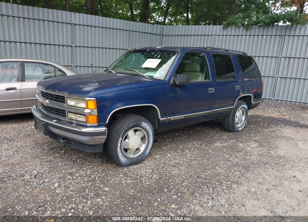1998 CHEVROLET TAHOE LS VIN: 1GNEK13R5WJ311062