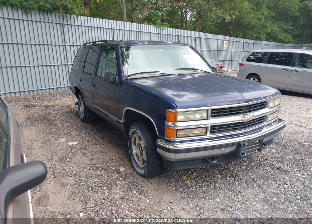 1998 CHEVROLET TAHOE LS VIN: 1GNEK13R5WJ311062