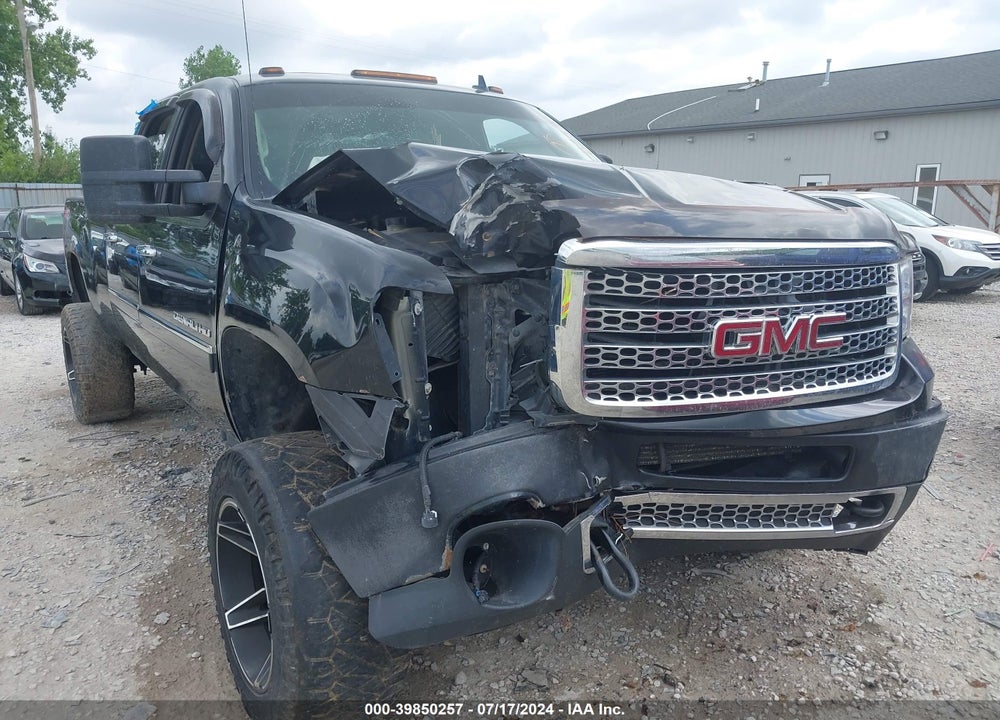 2014 GMC SIERRA 2500HD DENALI VIN: 1GT125E84EF114419