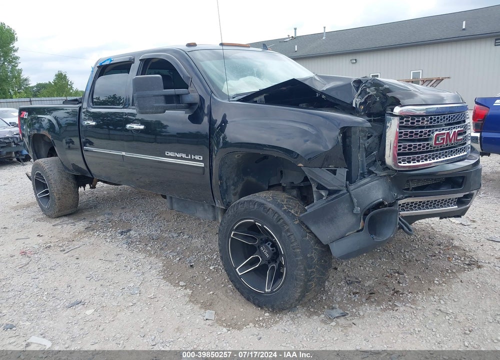2014 GMC SIERRA 2500HD DENALI VIN: 1GT125E84EF114419