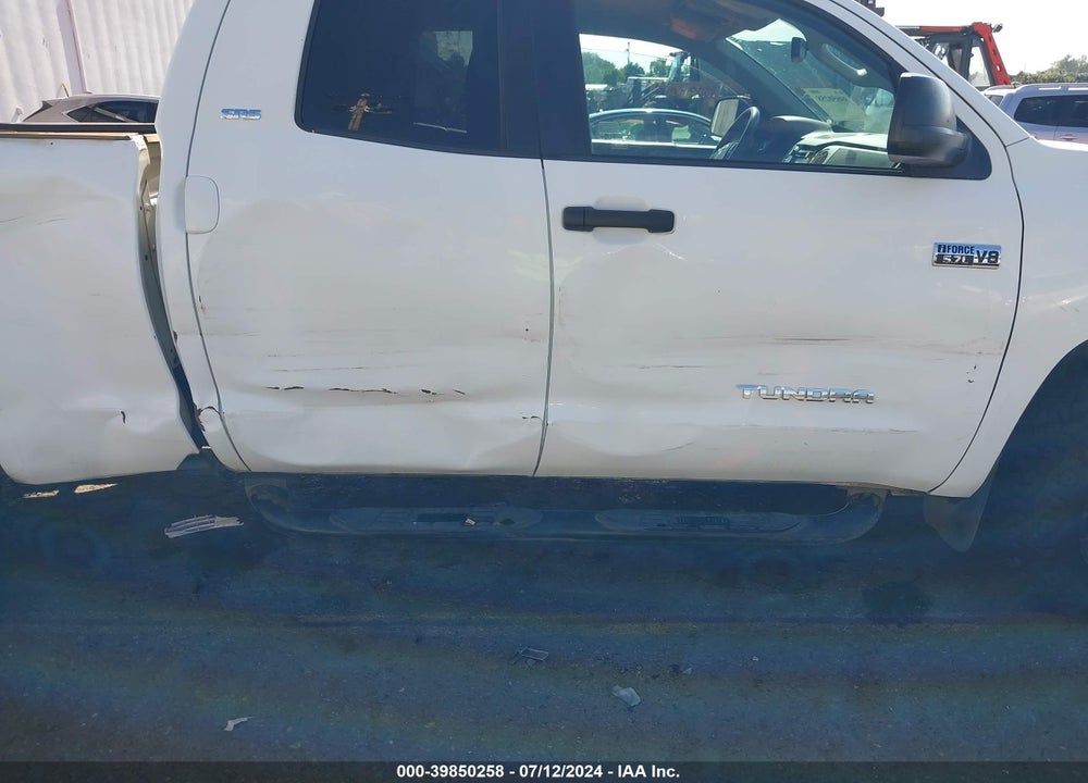 2016 TOYOTA TUNDRA SR5 5.7L V8 VIN: 5TFUY5F19GX545123