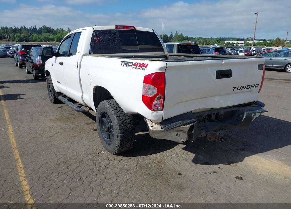 2016 TOYOTA TUNDRA SR5 5.7L V8 VIN: 5TFUY5F19GX545123