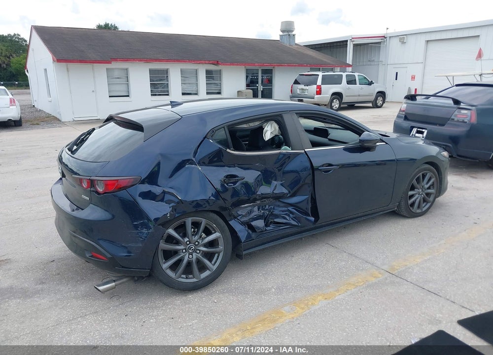 2019 MAZDA 3 PREFERRED PACKAGE VIN: JM1BPAMM9K1121064
