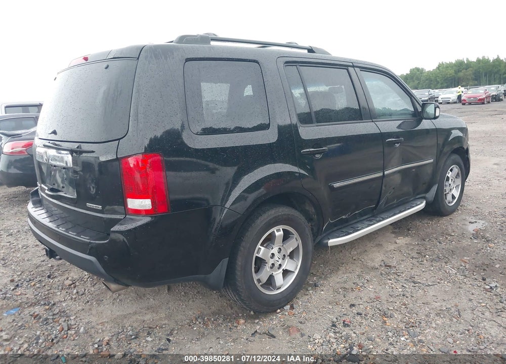 2011 HONDA PILOT TOURING VIN: 5FNYF3H94BB037756
