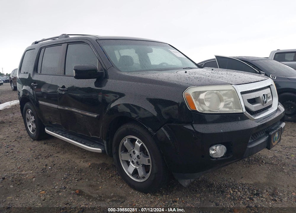 2011 HONDA PILOT TOURING VIN: 5FNYF3H94BB037756