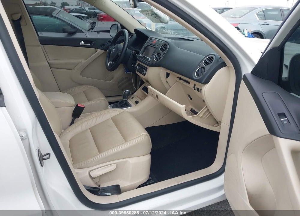 2011 VOLKSWAGEN TIGUAN SEL VIN: WVGAV7AX3BW502278