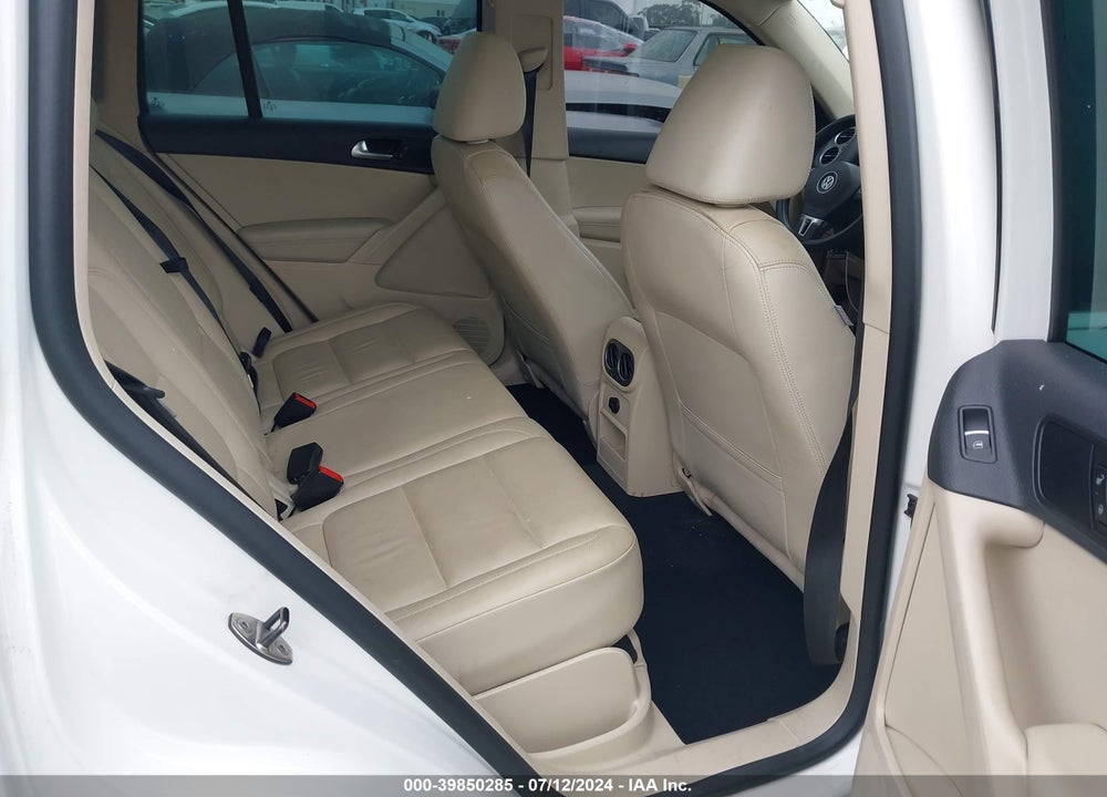 2011 VOLKSWAGEN TIGUAN SEL VIN: WVGAV7AX3BW502278