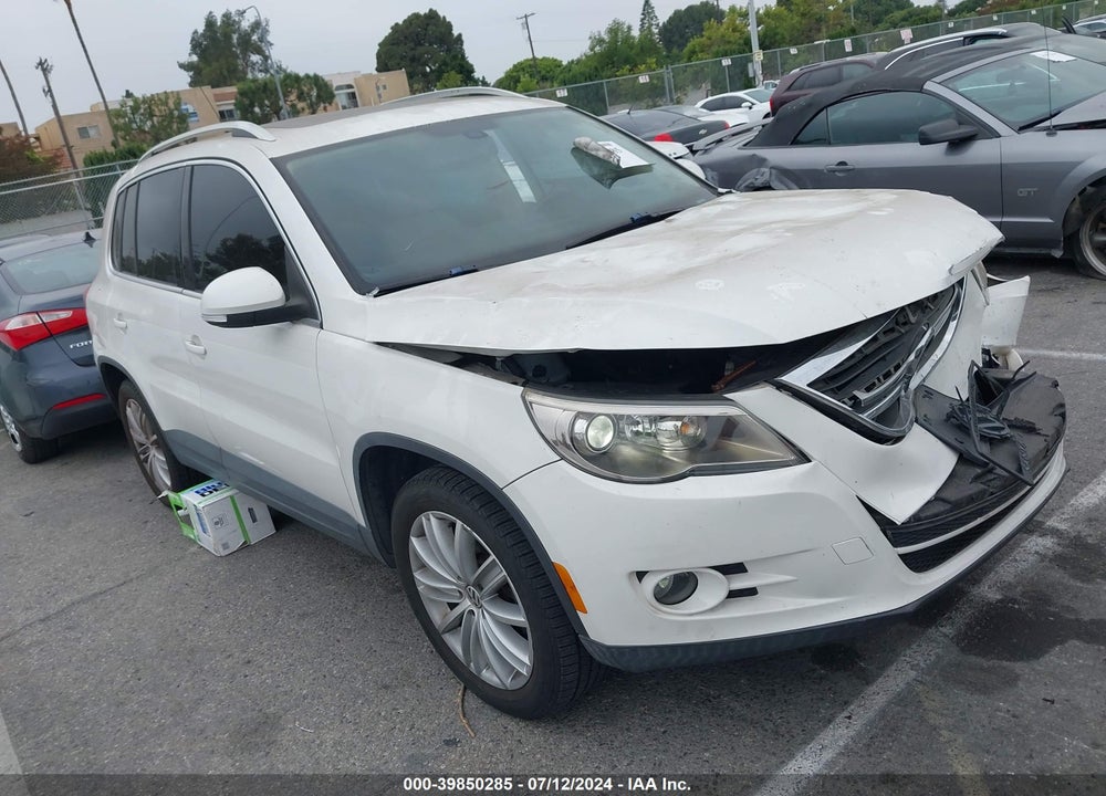 2011 VOLKSWAGEN TIGUAN SEL VIN: WVGAV7AX3BW502278