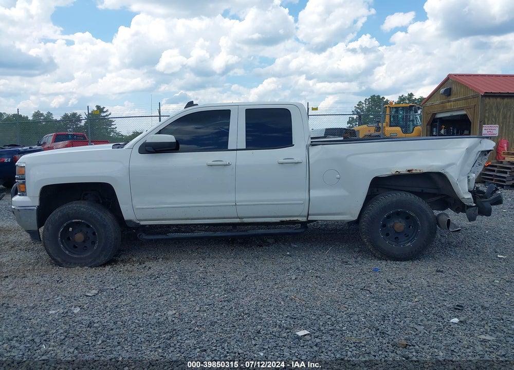 2015 CHEVROLET SILVERADO 1500 1LT VIN: 1GCVKREC2FZ277857