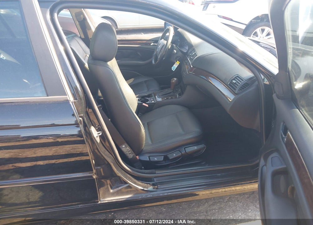 2005 BMW 325I VIN: WBAET37425NJ89961