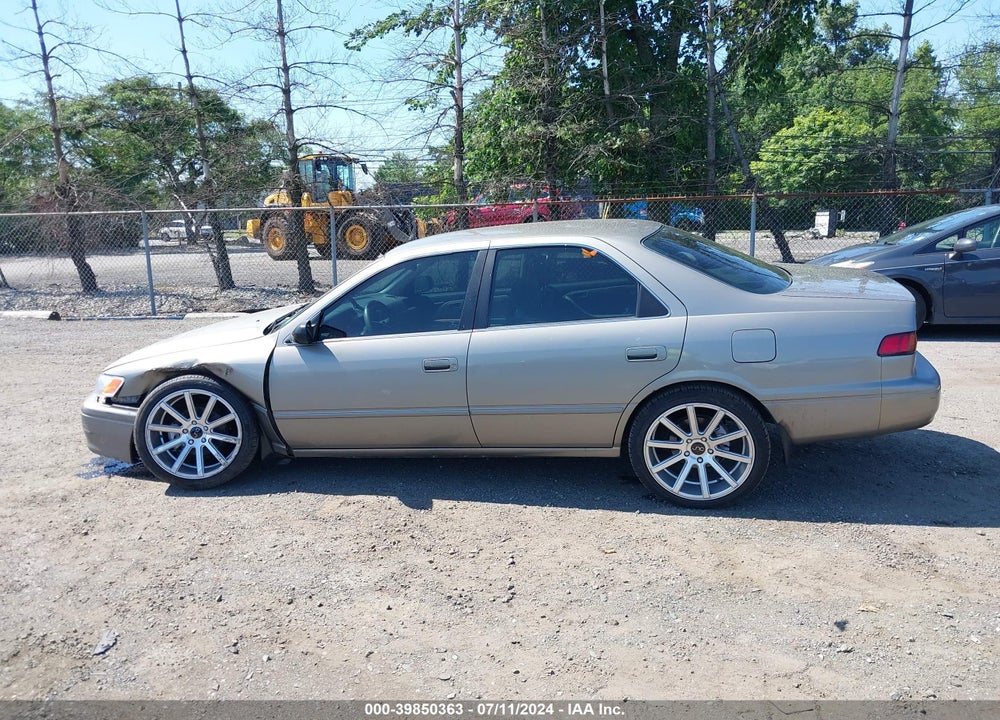 1999 TOYOTA CAMRY LE V6 VIN: 4T1BF22K5XU081996
