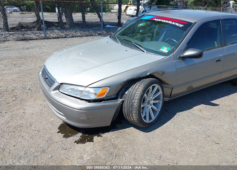1999 TOYOTA CAMRY LE V6 VIN: 4T1BF22K5XU081996