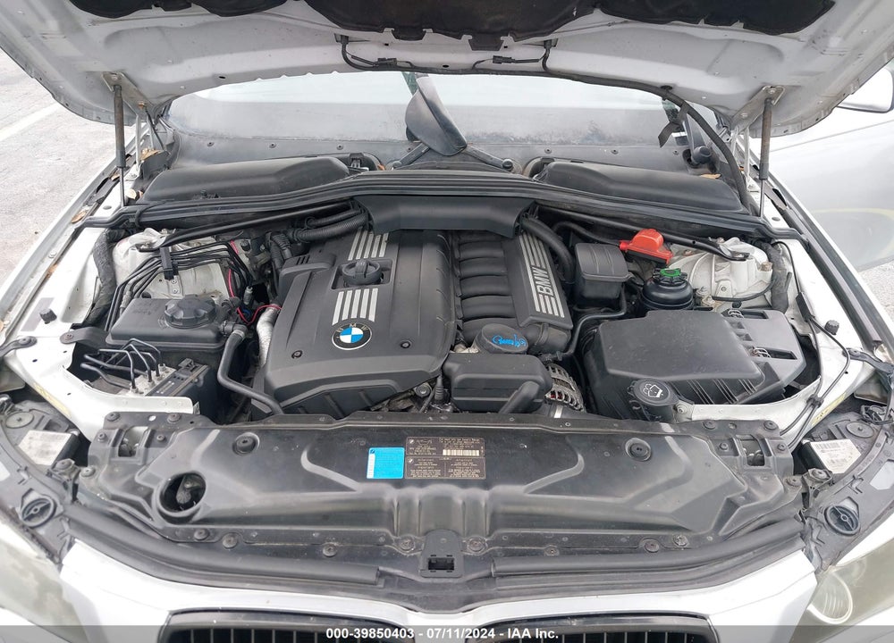 2008 BMW 528I VIN: WBANU53558CT01384