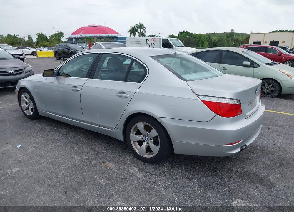 2008 BMW 528I VIN: WBANU53558CT01384