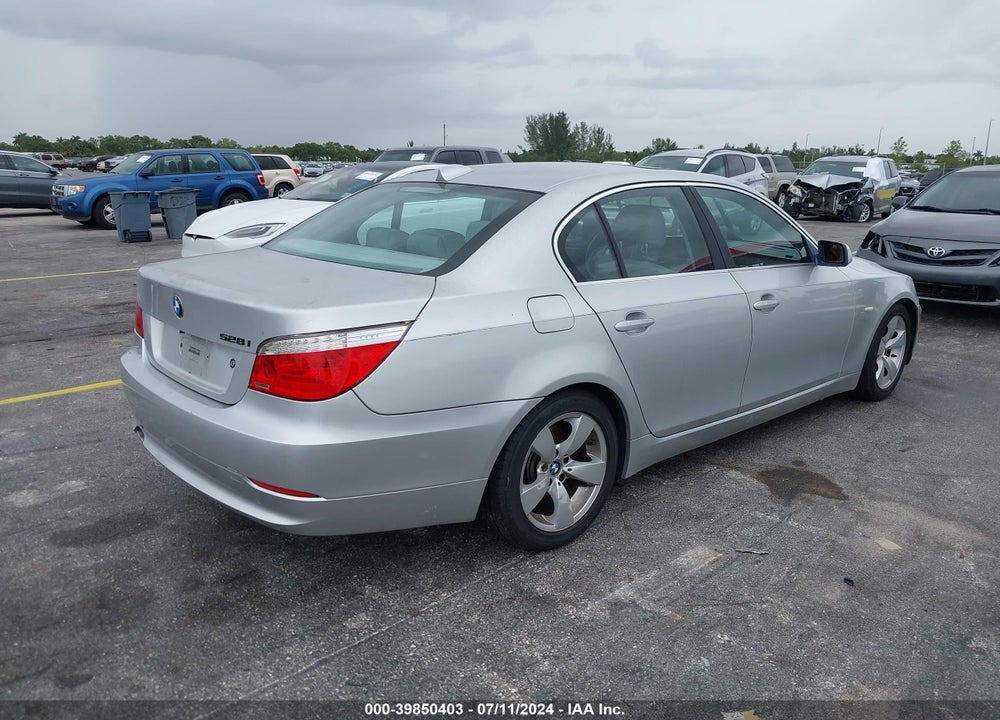 2008 BMW 528I VIN: WBANU53558CT01384