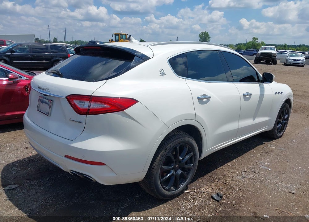 2017 MASERATI LEVANTE VIN: ZN661XUL4HX199334