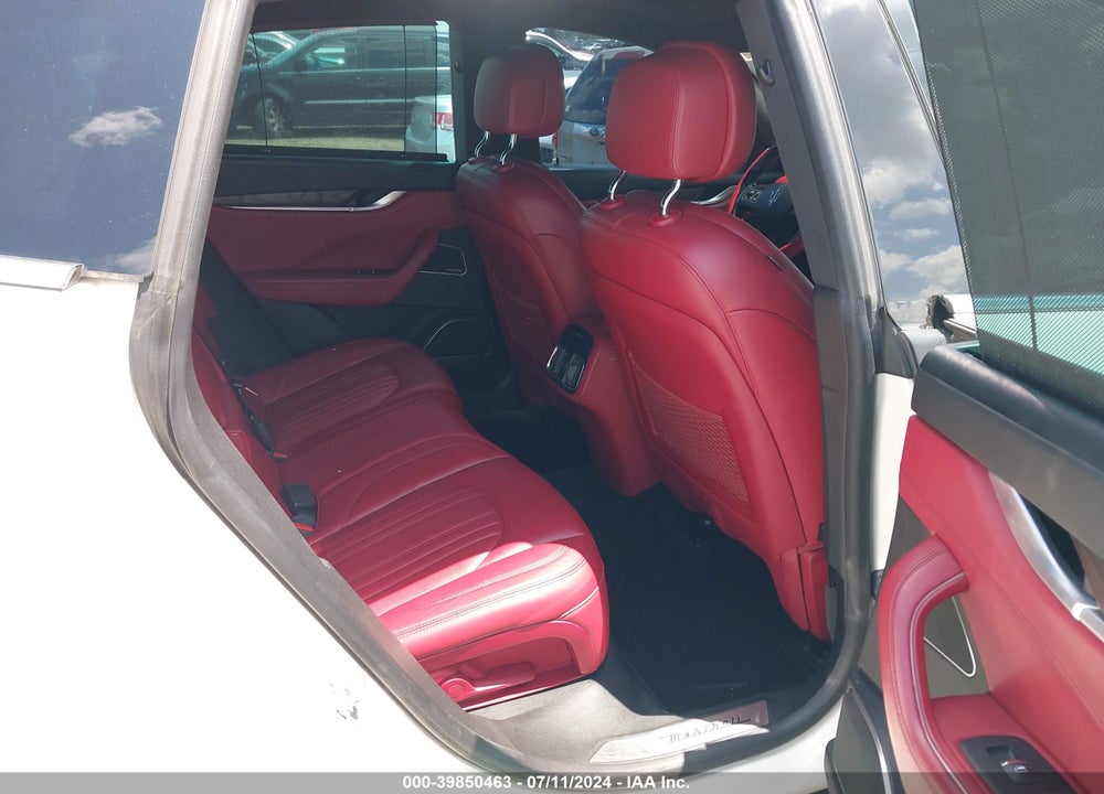 2017 MASERATI LEVANTE VIN: ZN661XUL4HX199334