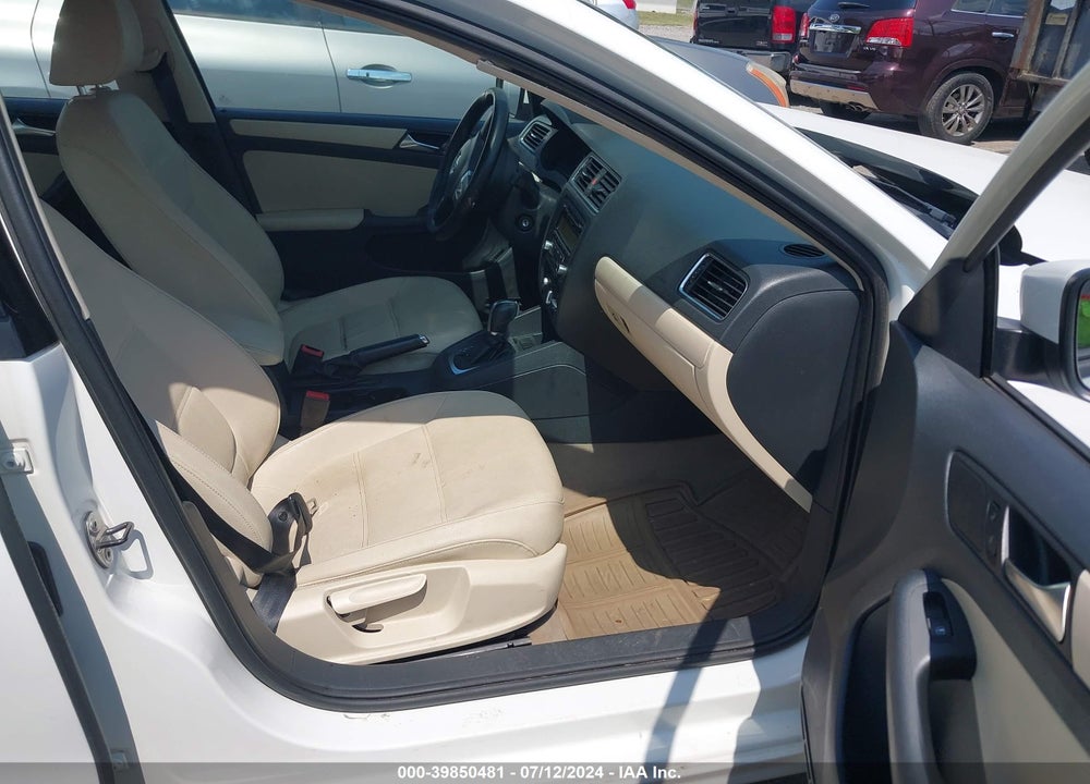 2011 VOLKSWAGEN JETTA 2.5L SE VIN: 3VWDX7AJ4BM353741