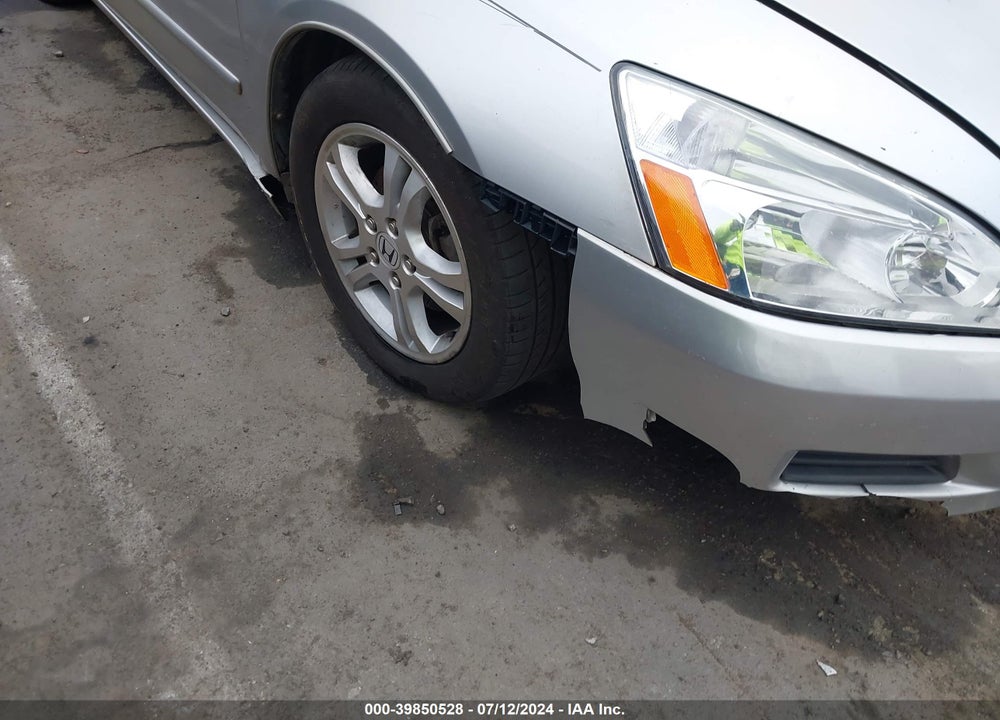2007 HONDA ACCORD 2.4 EX VIN: 1HGCM56897A135995