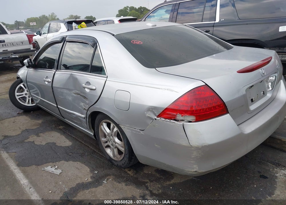 2007 HONDA ACCORD 2.4 EX VIN: 1HGCM56897A135995