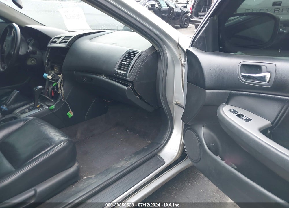 2007 HONDA ACCORD 2.4 EX VIN: 1HGCM56897A135995