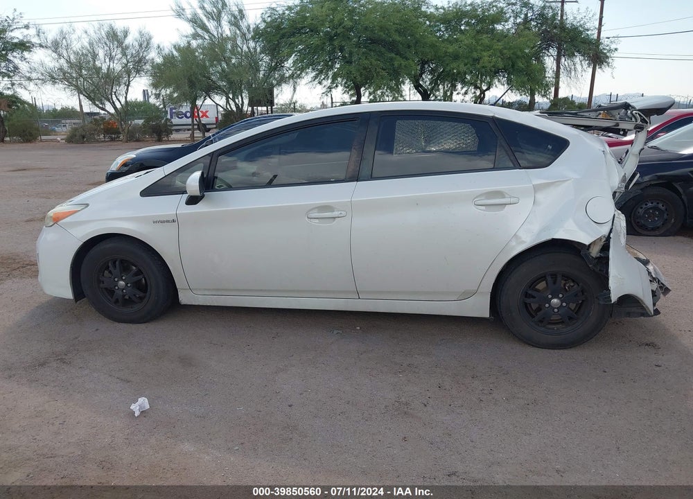 2014 TOYOTA PRIUS TWO VIN: JTDKN3DU1E1741445
