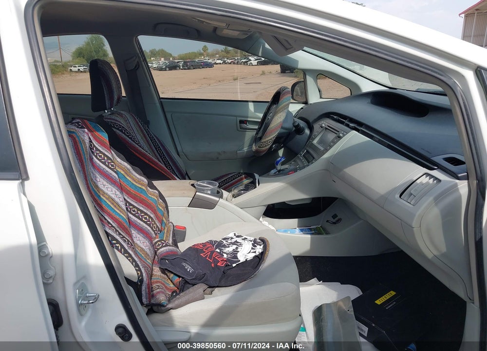 2014 TOYOTA PRIUS TWO VIN: JTDKN3DU1E1741445