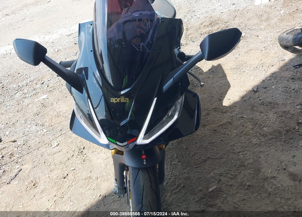 2023 APRILIA RSV4 FACTORY VIN: ZD4KYUB01PS000632