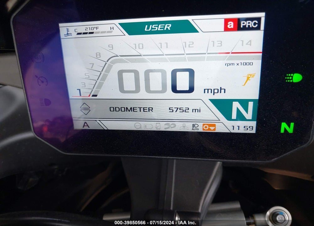 2023 APRILIA RSV4 FACTORY VIN: ZD4KYUB01PS000632