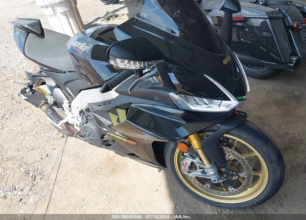 2023 APRILIA RSV4 FACTORY VIN: ZD4KYUB01PS000632