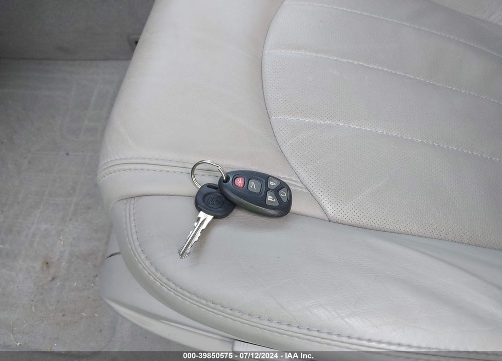 2011 BUICK ENCLAVE 1XL VIN: 5GAKRBED2BJ312857