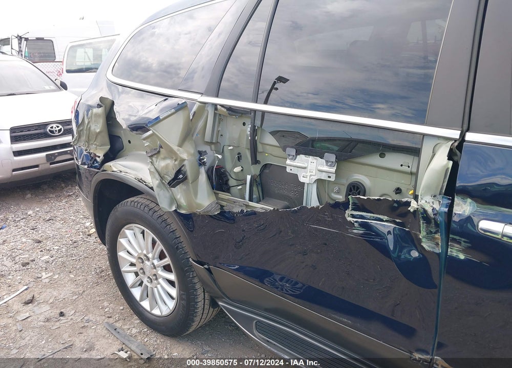 2011 BUICK ENCLAVE 1XL VIN: 5GAKRBED2BJ312857