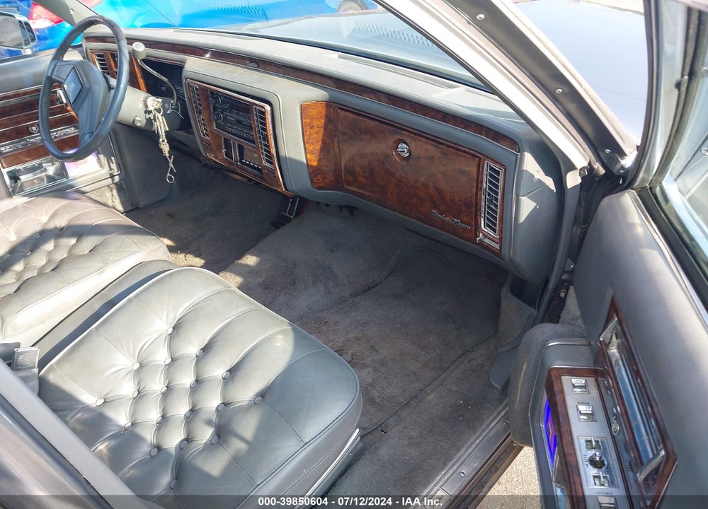 1992 CADILLAC BROUGHAM VIN: 1G6DW5470NR707190