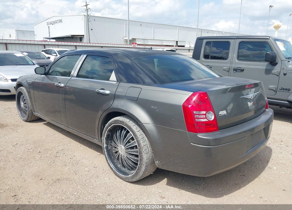 2008 CHRYSLER 300 LX VIN: 2C3KA43RX8H105602