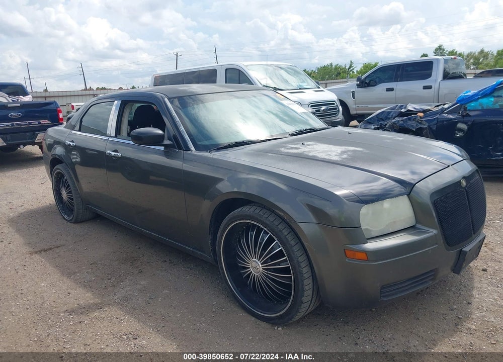 2008 CHRYSLER 300 LX VIN: 2C3KA43RX8H105602