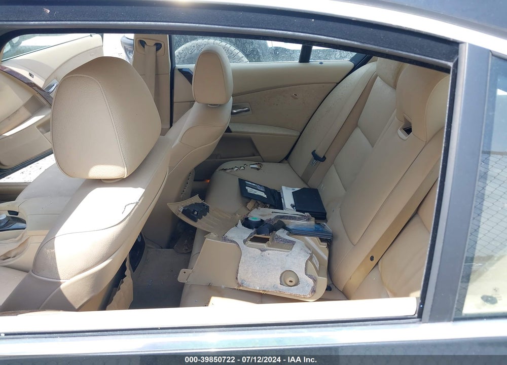 2007 BMW 550I VIN: WBANB535X7CP05186