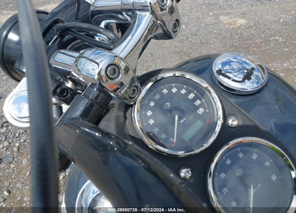 2015 HARLEY-DAVIDSON FXDL DYNA LOW RIDER VIN: 1HD1GNM12FC307532