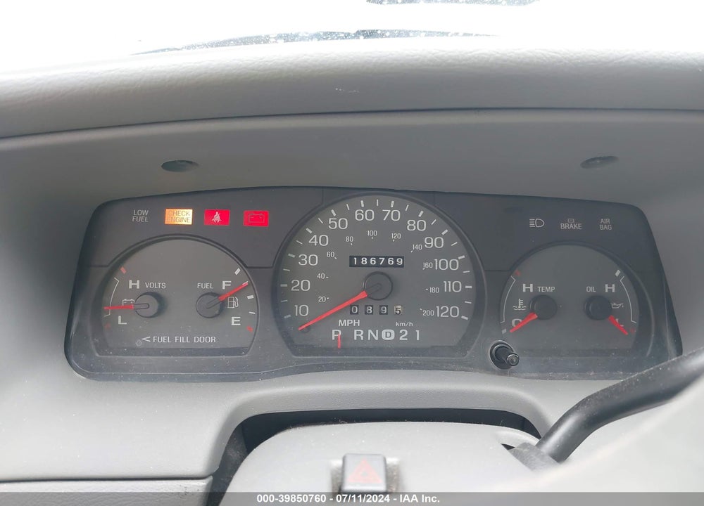 2004 MERCURY GRAND MARQUIS GS VIN: 2MEFM74W44X668962