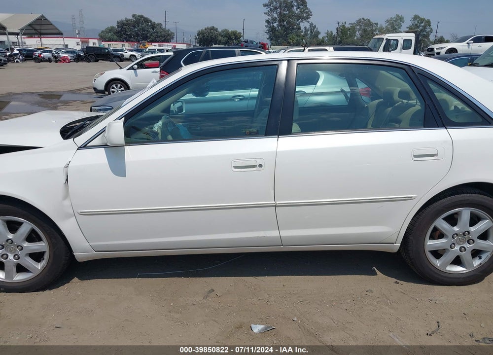 2001 TOYOTA AVALON XLS VIN: 4T1BF28B51U117300