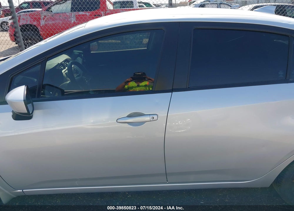2022 NISSAN VERSA 1.6 SV XTRONIC CVT VIN: 3N1CN8EV2NL826136